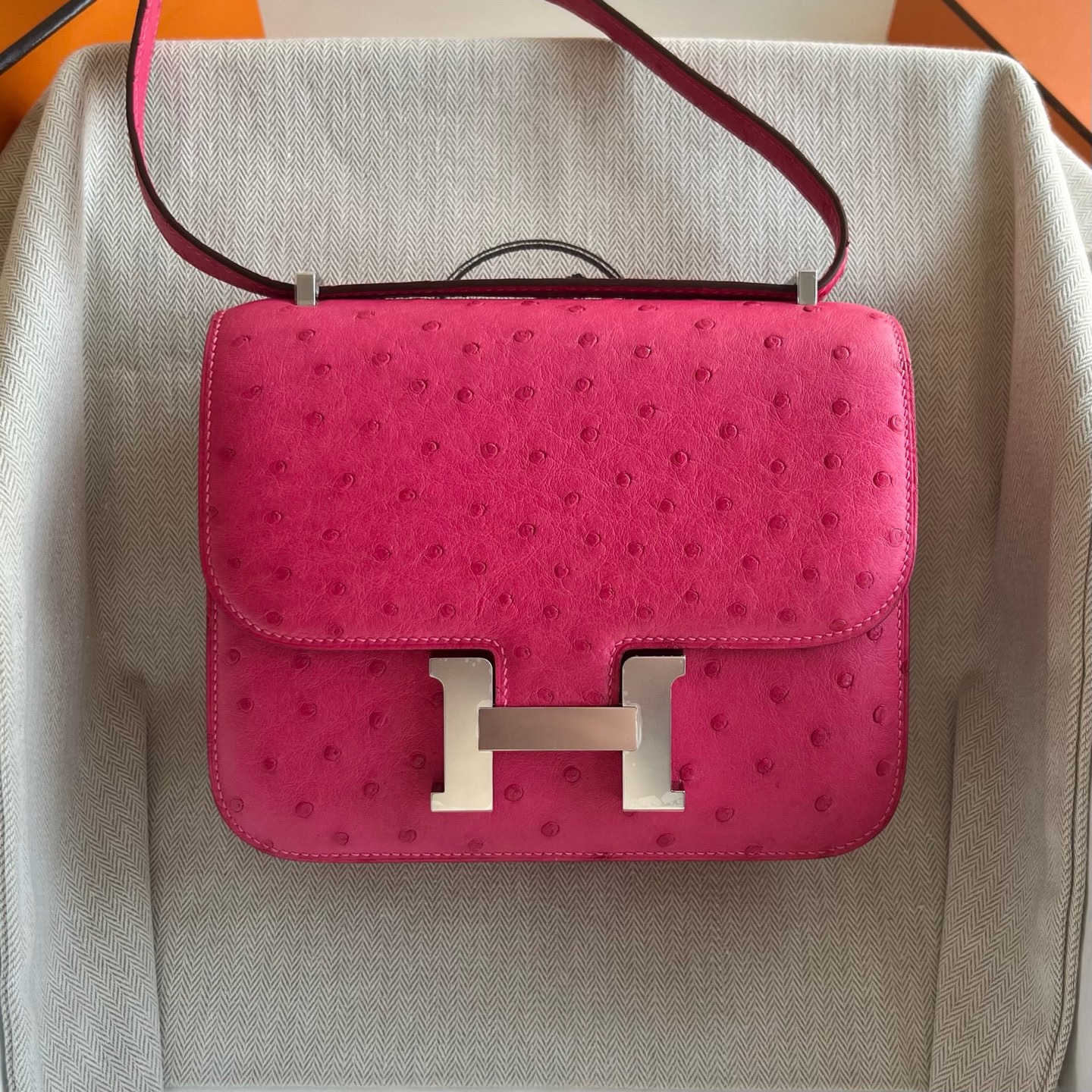 新加坡愛馬仕空姐包網站圖片Hermes Constance Mini 18 Ostrich 鴕鳥皮 E5 Rose Tyrien桃紅色