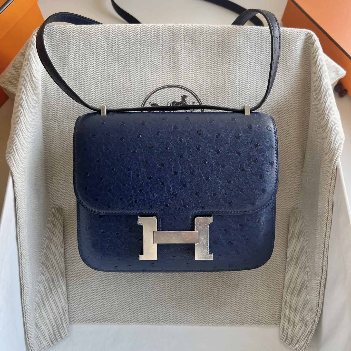 新加坡愛馬仕空姐包網站價格 Hermes Constance Mini 18 Ostrich 鴕鳥皮 Bleu Saphir 寶石藍