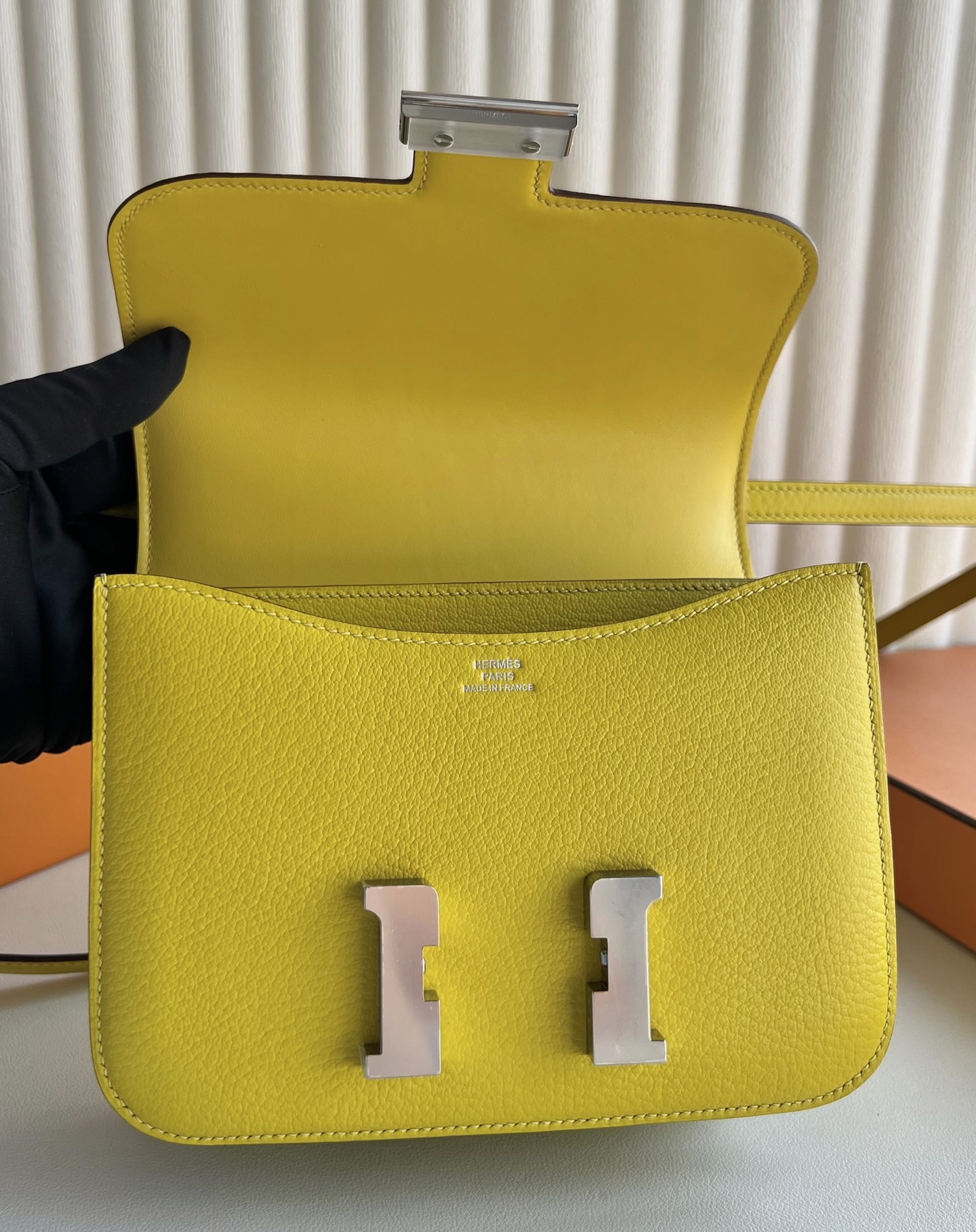 愛馬仕康康包18和19區別 Hermes Constance 18 山羊皮 Jaune De Naples 那不勒斯黃