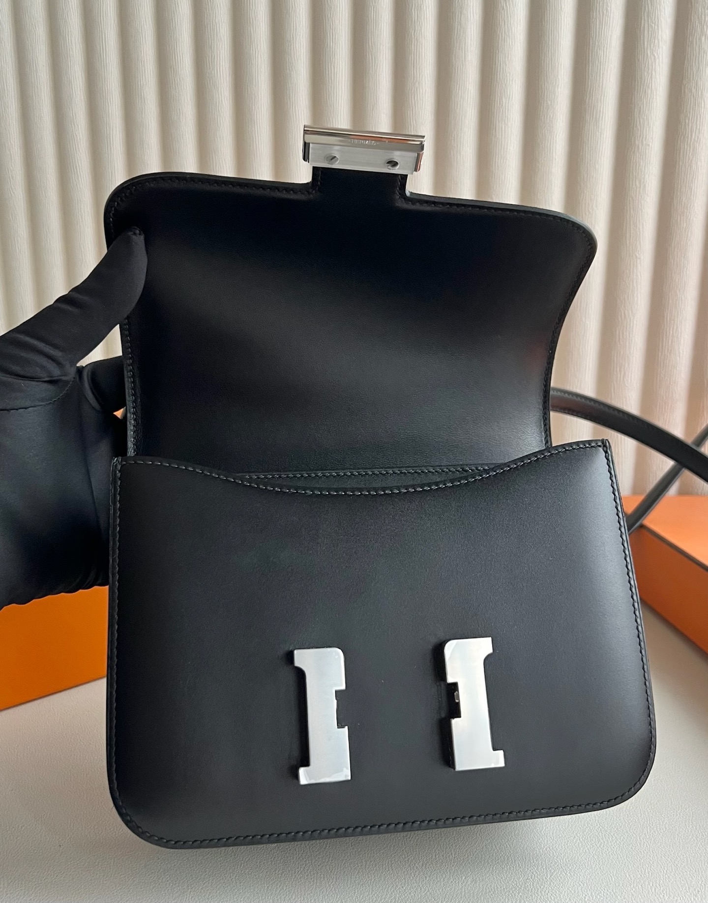 愛馬仕康康包馬來西亞官方圖片Hermes Constance 18 Tadelakt Nior黑色銀色五金