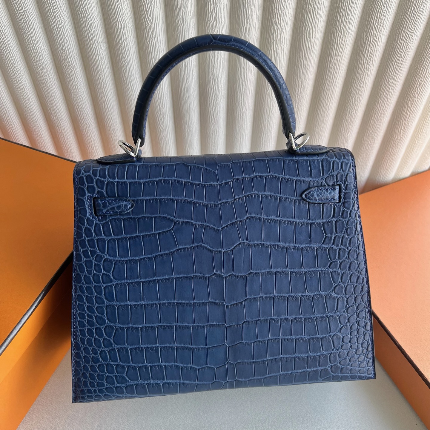 馬來西亞愛馬仕凱莉鱷魚皮多少錢 Hermes Kelly 25 Aizome特殊藍染倒V鱷魚 霧面“V”倒V灣鱷鱷魚皮