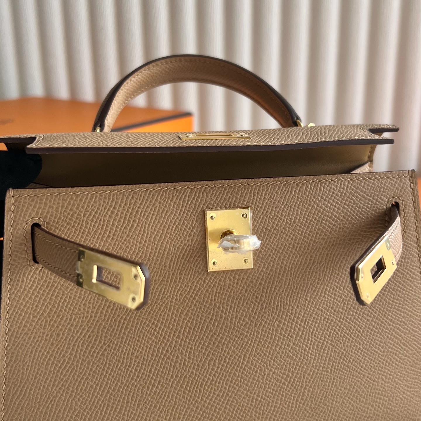 愛馬仕凱莉迷你包價格與圖片 Hermes Kelly Mini Sellier Epsom 0M Chai 奶茶色