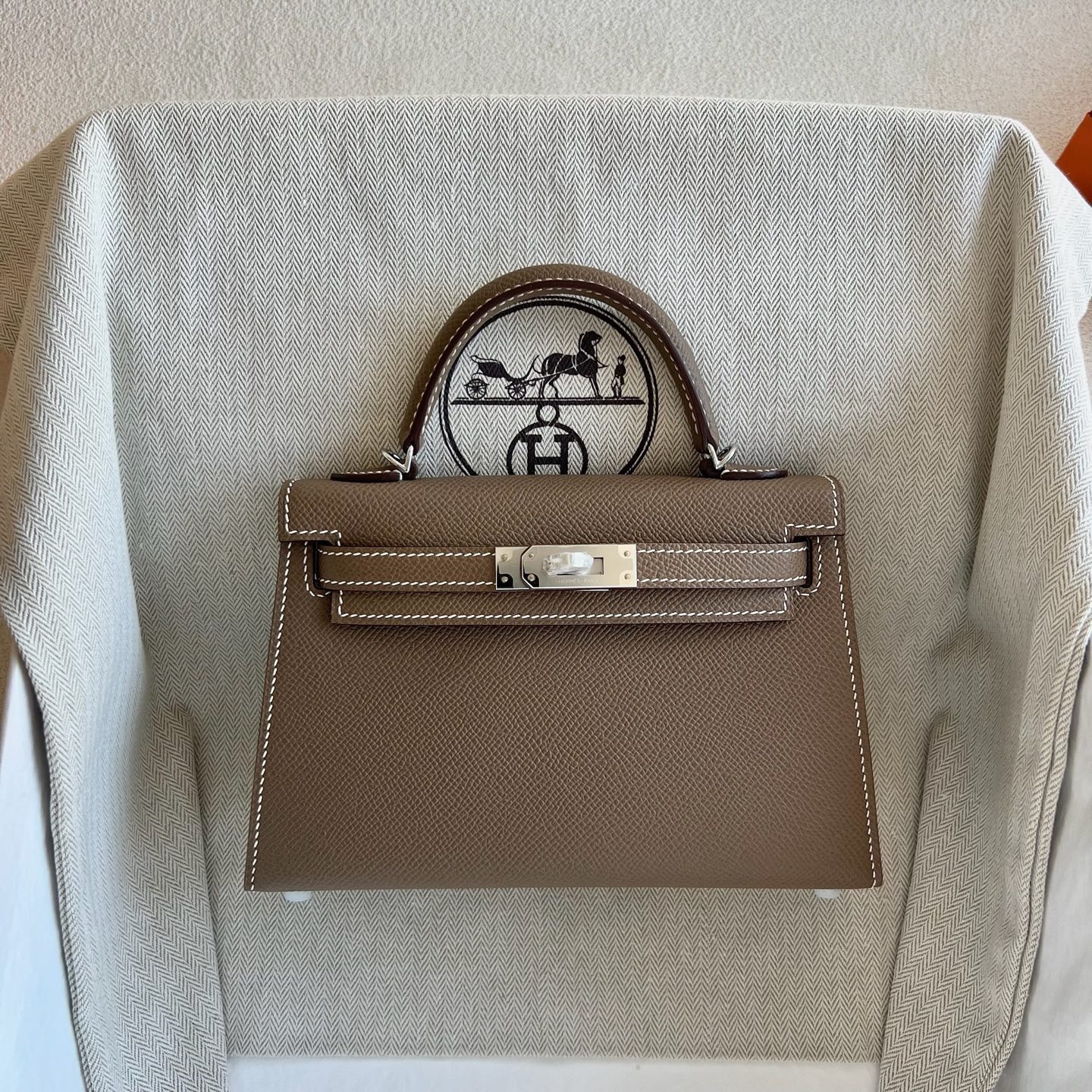 臺灣愛馬仕凱莉包包圖片 Hermes Kelly Mini Sellier Epsom Etoupe大象灰 銀色五金