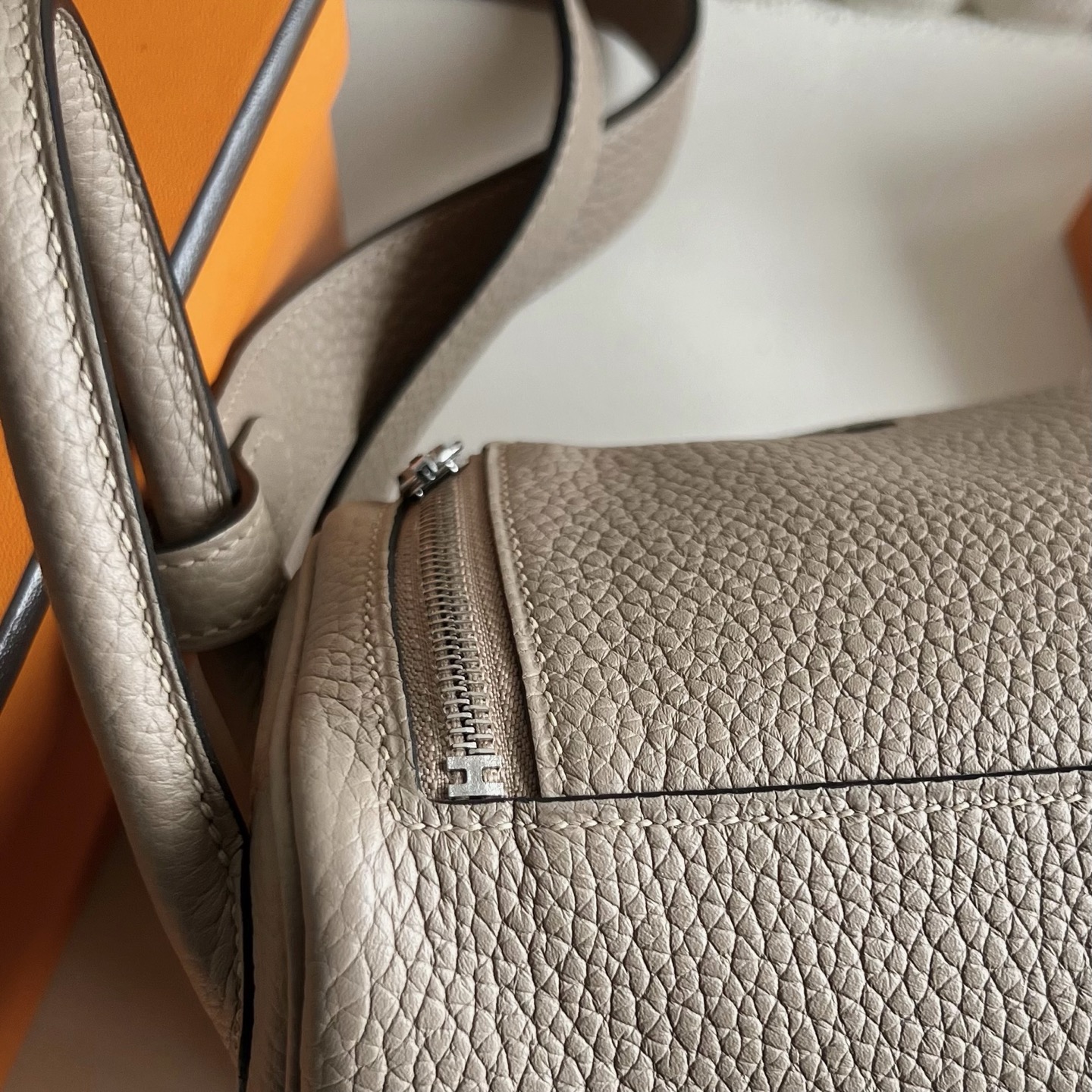 臺灣愛馬仕lindy迷你包包多少錢 Hermes Mini Lindy Clemence Gris Tourterelle 斑鳩灰銀色五金
