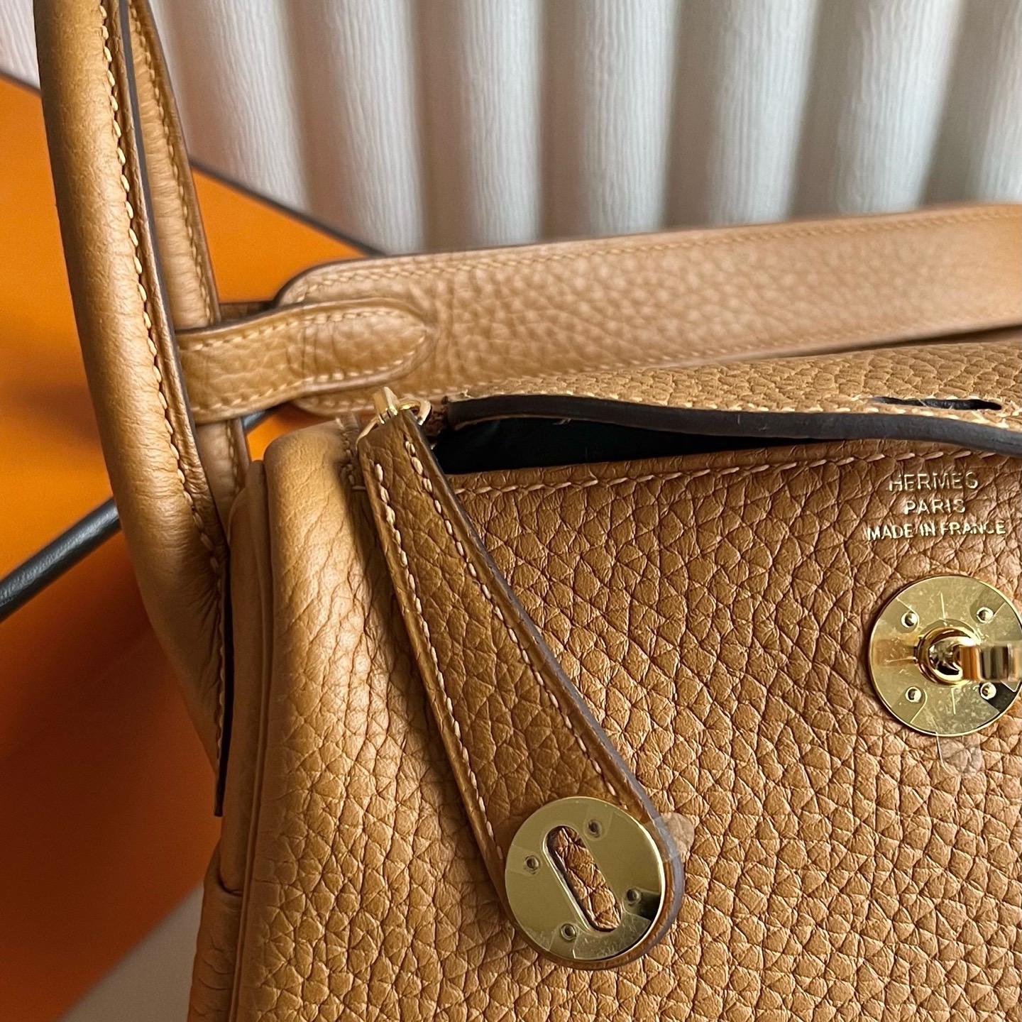 愛馬仕迷你lindy價格Hermes Mini Lindy Clemence 2S Srsame芝麻色金色五金