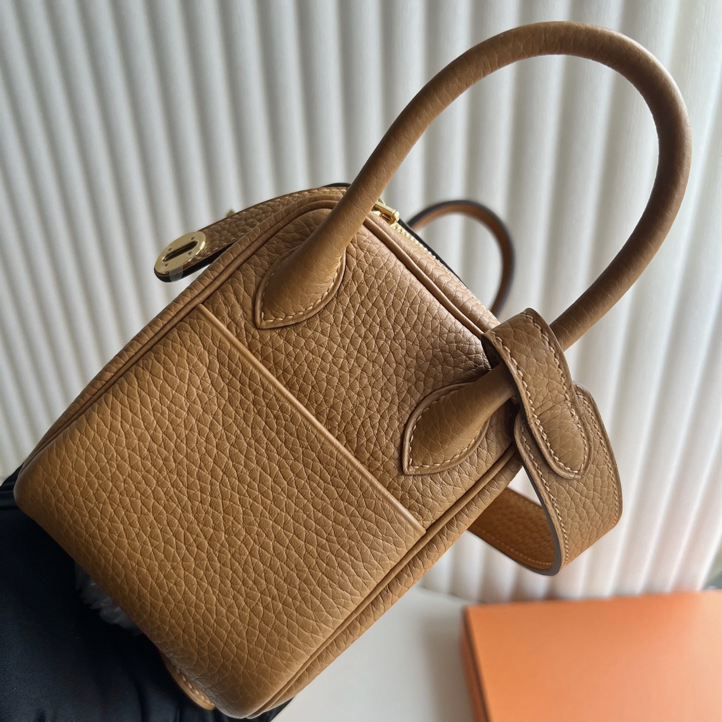 愛馬仕迷你lindy價格Hermes Mini Lindy Clemence 2S Srsame芝麻色金色五金