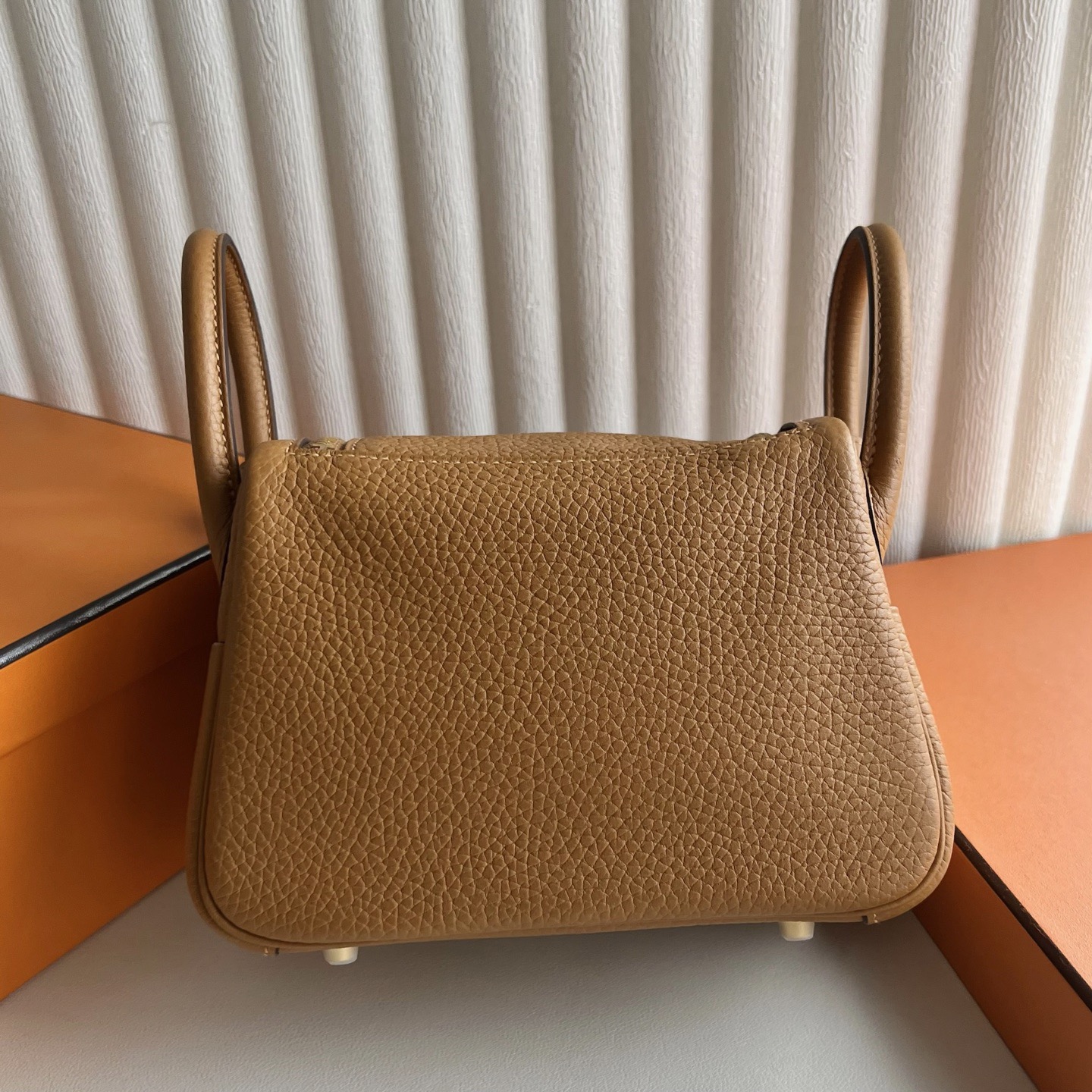 愛馬仕迷你lindy價格Hermes Mini Lindy Clemence 2S Srsame芝麻色金色五金