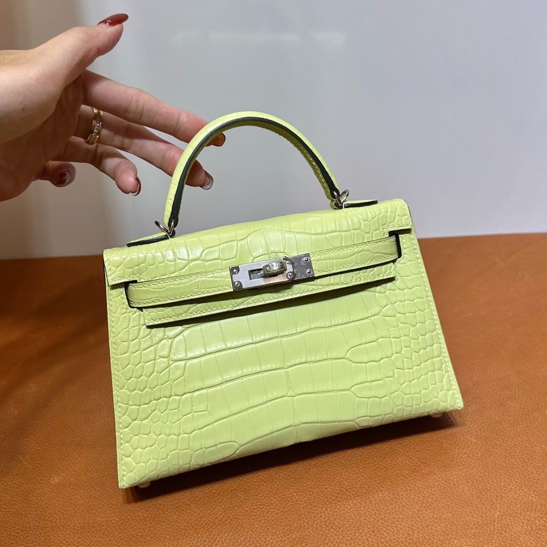 愛馬仕迷你凱莉二代圖片 Hermes Kelly Mini Sellier 霧面“口“方塊美洲鱷魚皮 Jaune Bourgeon 嫩芽黃