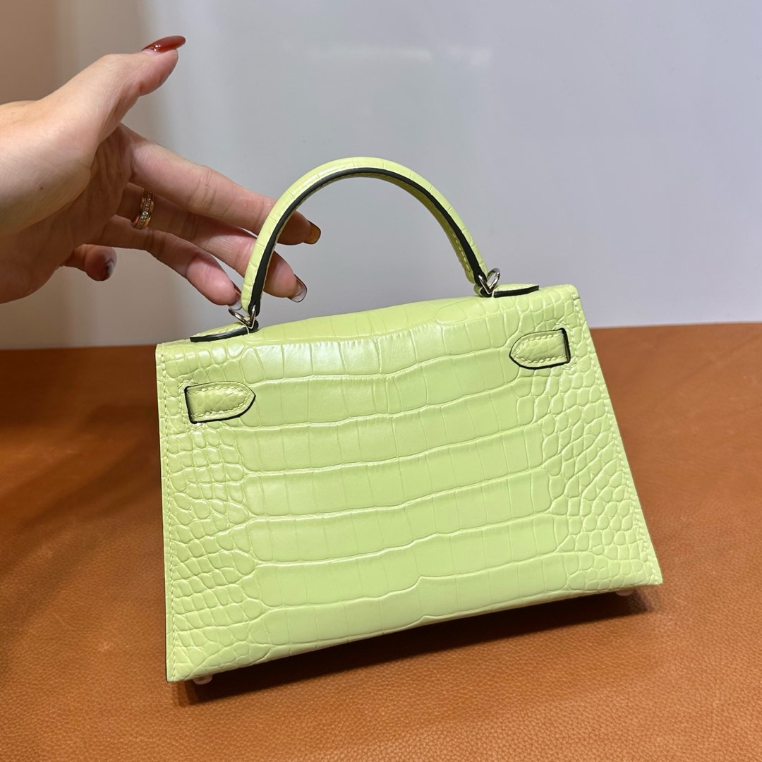 愛馬仕迷你凱莉二代圖片 Hermes Kelly Mini Sellier 霧面“口“方塊美洲鱷魚皮 Jaune Bourgeon 嫩芽黃