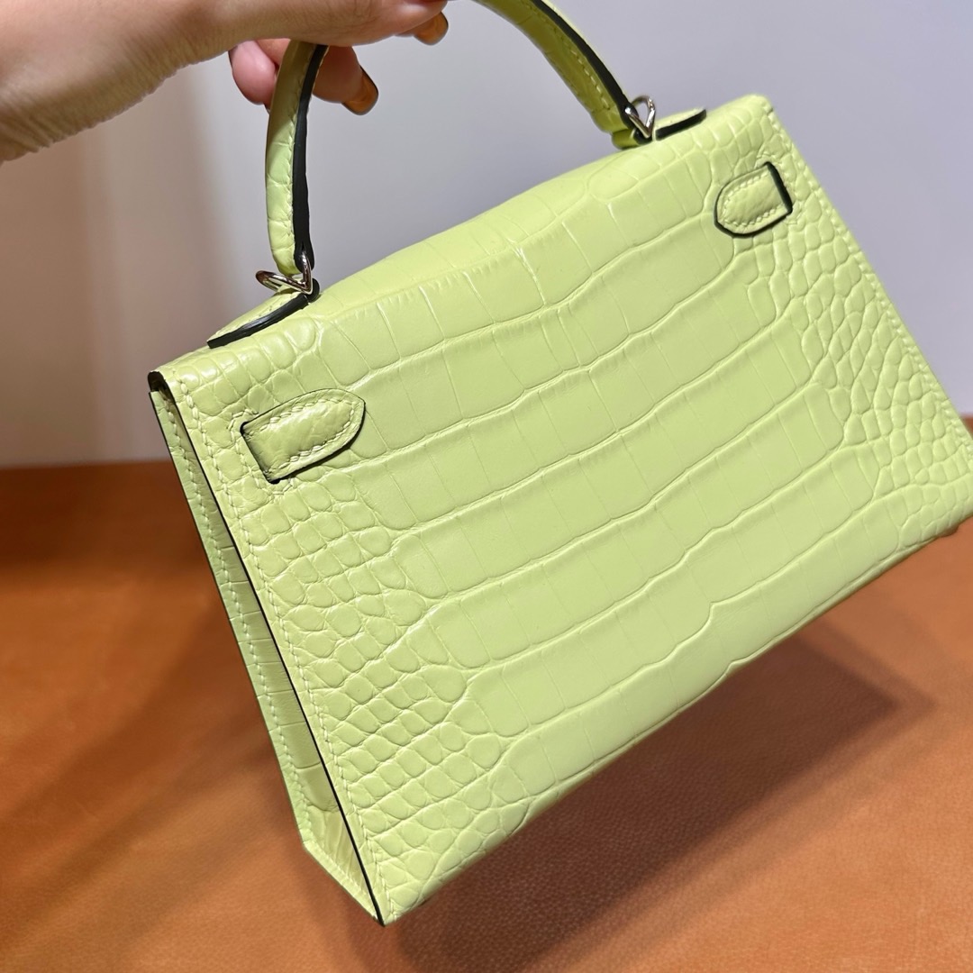 愛馬仕迷你凱莉二代圖片 Hermes Kelly Mini Sellier 霧面“口“方塊美洲鱷魚皮 Jaune Bourgeon 嫩芽黃
