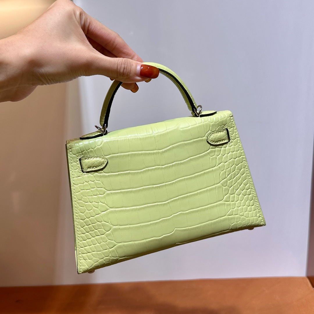 愛馬仕迷你凱莉二代圖片 Hermes Kelly Mini Sellier 霧面“口“方塊美洲鱷魚皮 Jaune Bourgeon 嫩芽黃