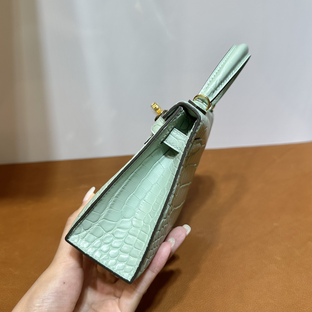 愛馬仕凱莉迷你款價格Hermes Kelly Mini Sellier 霧面“口“方塊美洲鱷魚皮 Vert D’Eau新薄荷綠