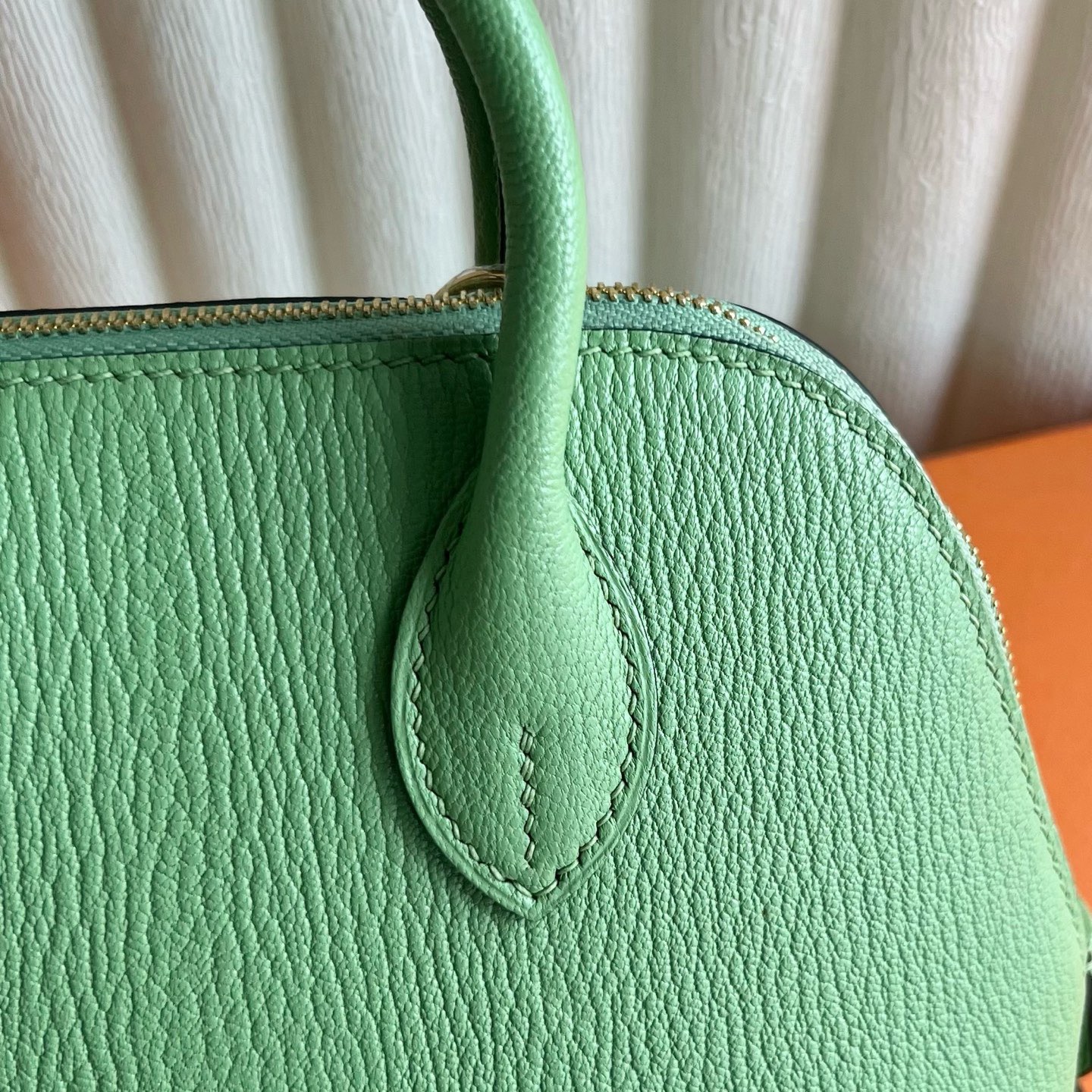愛馬仕保齡球包mini工匠號 Hermes Mini Bolide Chever Vert Criquet牛油果綠 蚱蜢綠