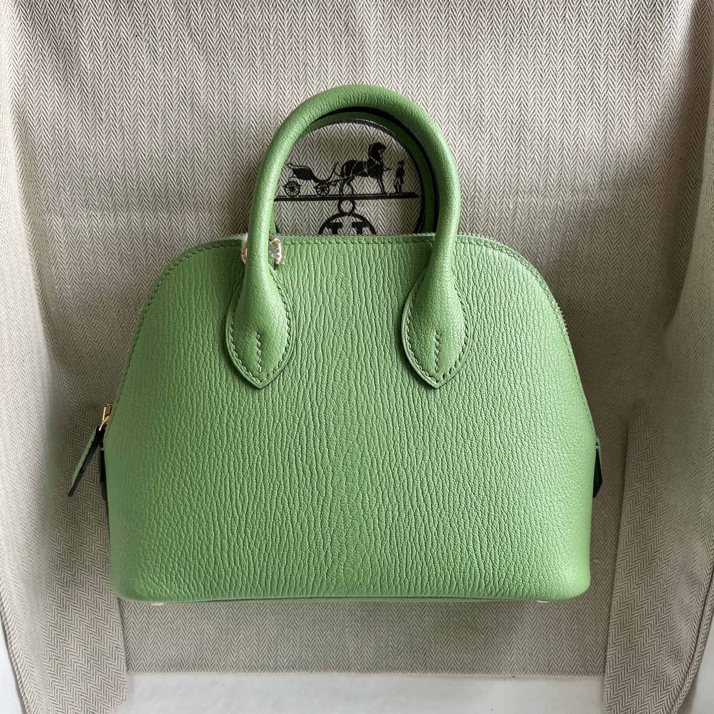 愛馬仕保齡球包mini工匠號 Hermes Mini Bolide Chever Vert Criquet牛油果綠 蚱蜢綠