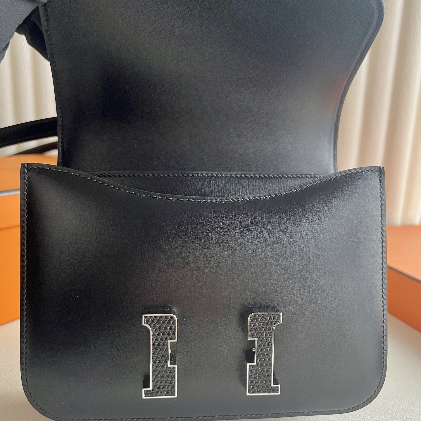 印尼愛馬仕空姐包專櫃多少錢 Hermes Constance 18 Box Noir黑色拼蜥蜴扣