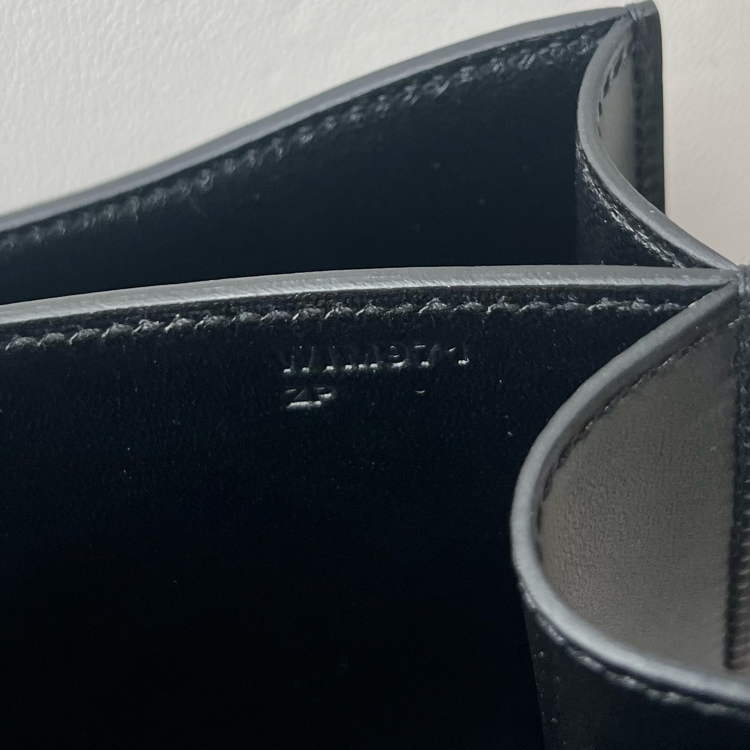 印尼愛馬仕空姐包專櫃多少錢 Hermes Constance 18 Box Noir黑色拼蜥蜴扣