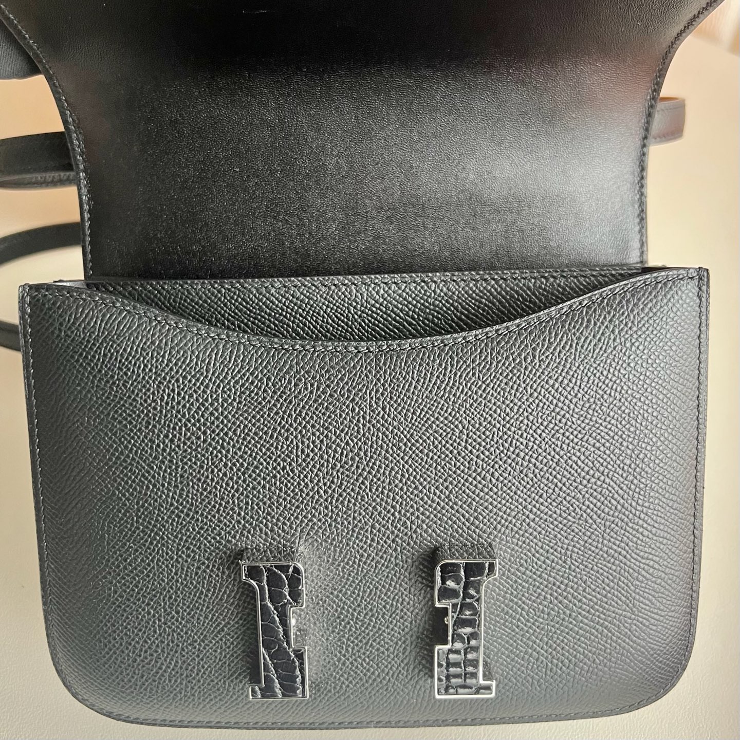 愛馬仕空姐包網站價格 Hermes Constance 18 Epsom Noir黑色拼鱷魚扣
