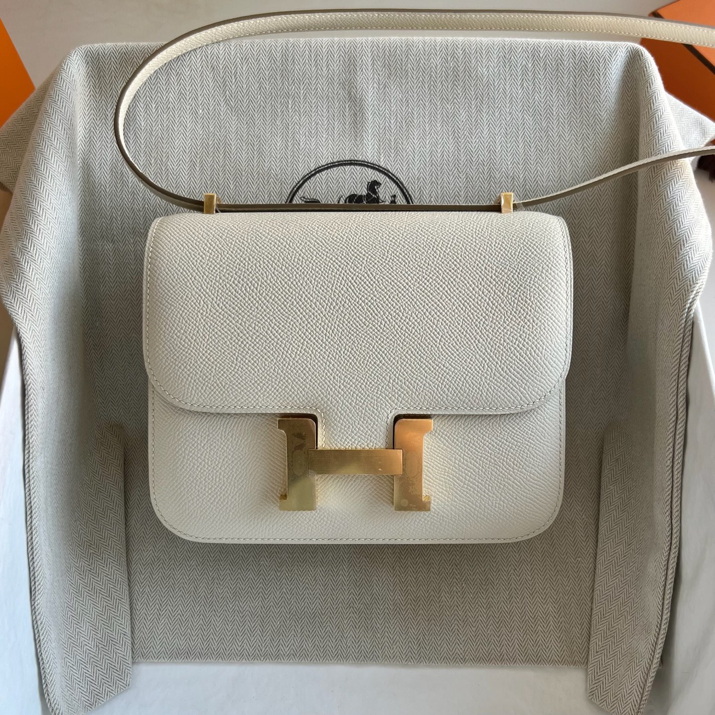 澳大利亞愛馬仕康康刻印年份 Hermes Constance 1-18 Epsom鏡子款 Craie 奶昔白金色五金