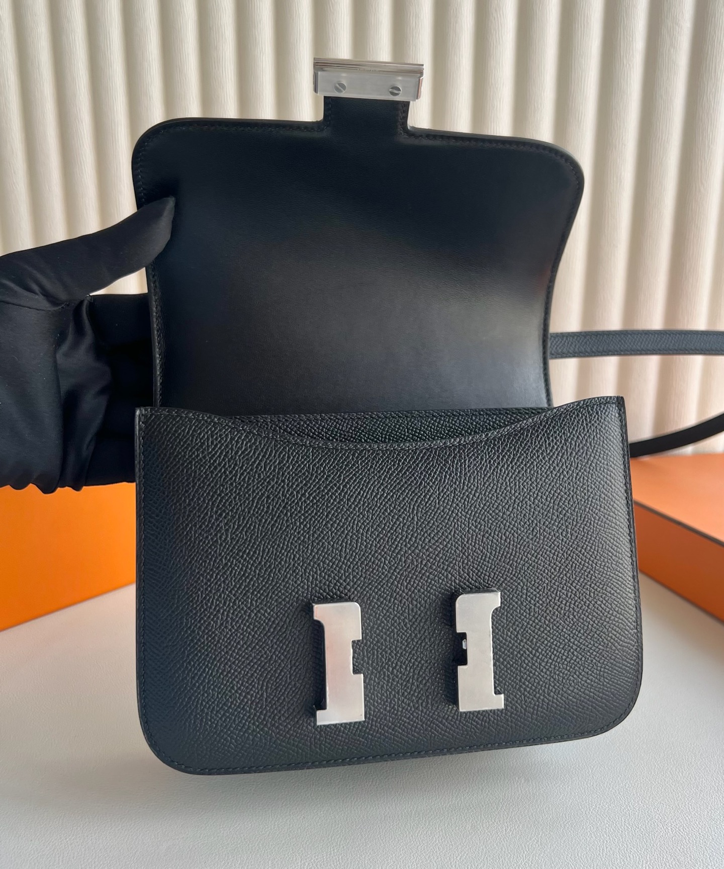 澳大利亞愛馬仕康斯坦斯包價格 Hermes Constance 1-18 Epsom鏡子 Noir黑色銀色五金