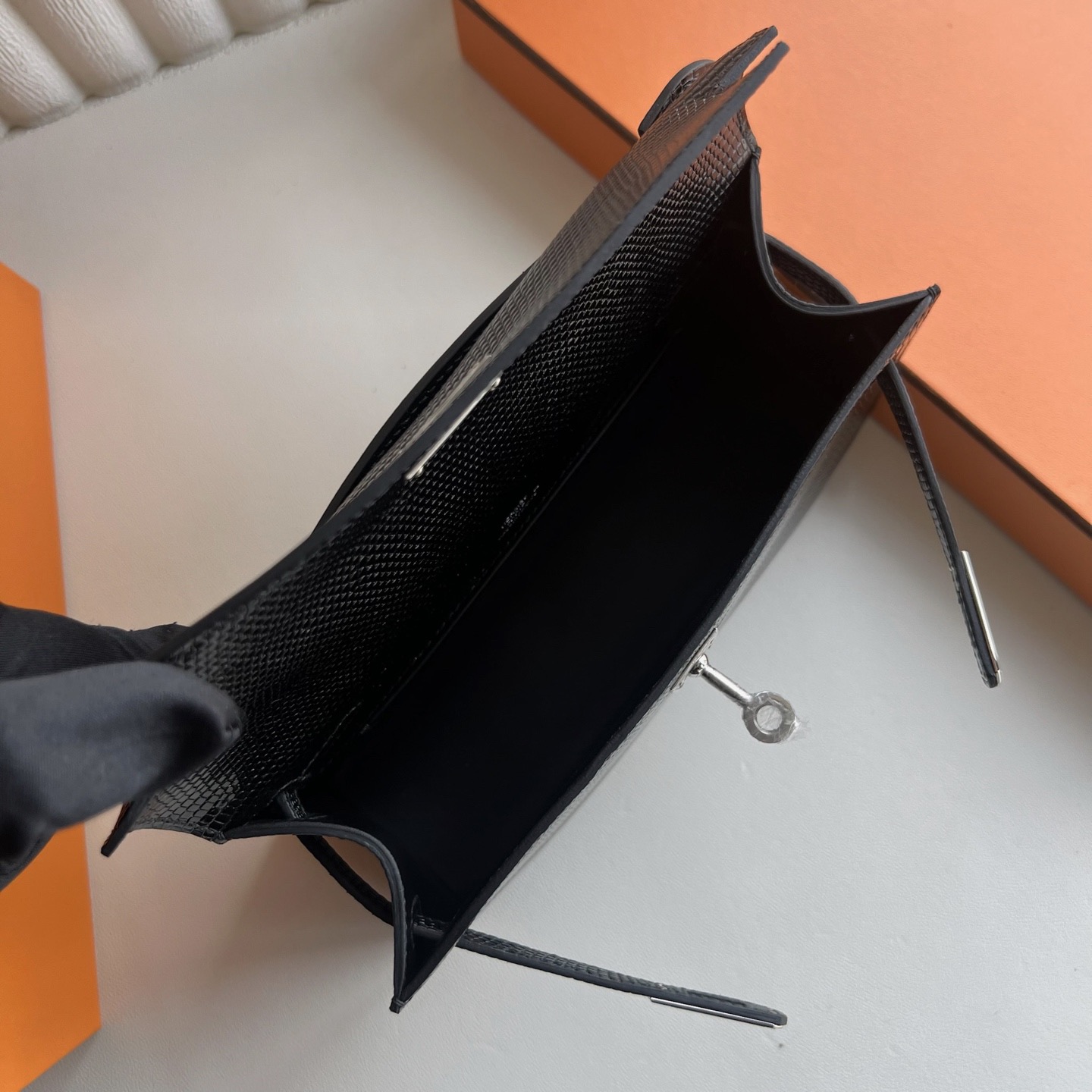 愛馬仕凱莉一代與二代的區別 Hermes Kelly Pochette Lizard Noir 黑色銀色五金
