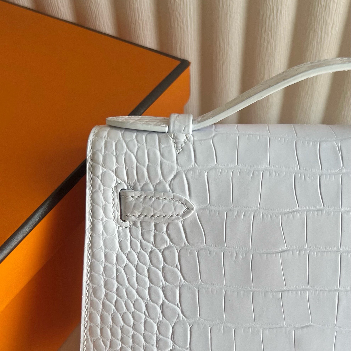 泰國愛馬仕凱莉迷你一代多少錢 Hermes Kelly Pochette 白色Alligator Matte Crocodile 銀色五金