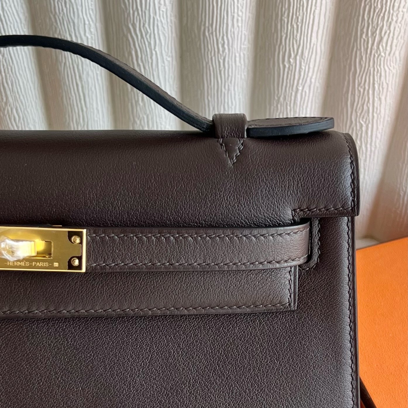 愛馬仕一代mini凱莉圖片款式 Hermes Kelly Pochette Swift 46 Ebéne烏木色 金色五金