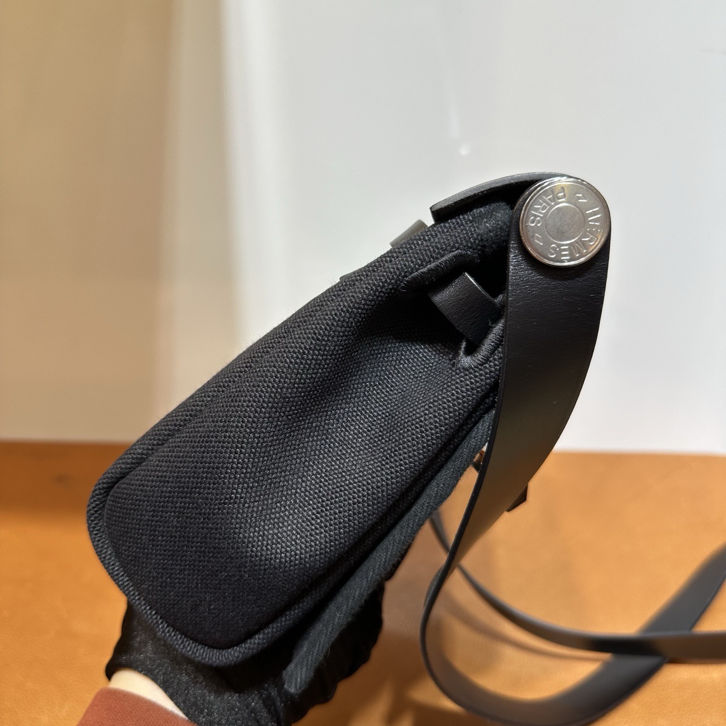 愛馬仕包包香港網站地址Hermes Mini Herbag 20 迷你黑色斜挎包經典款單肩包