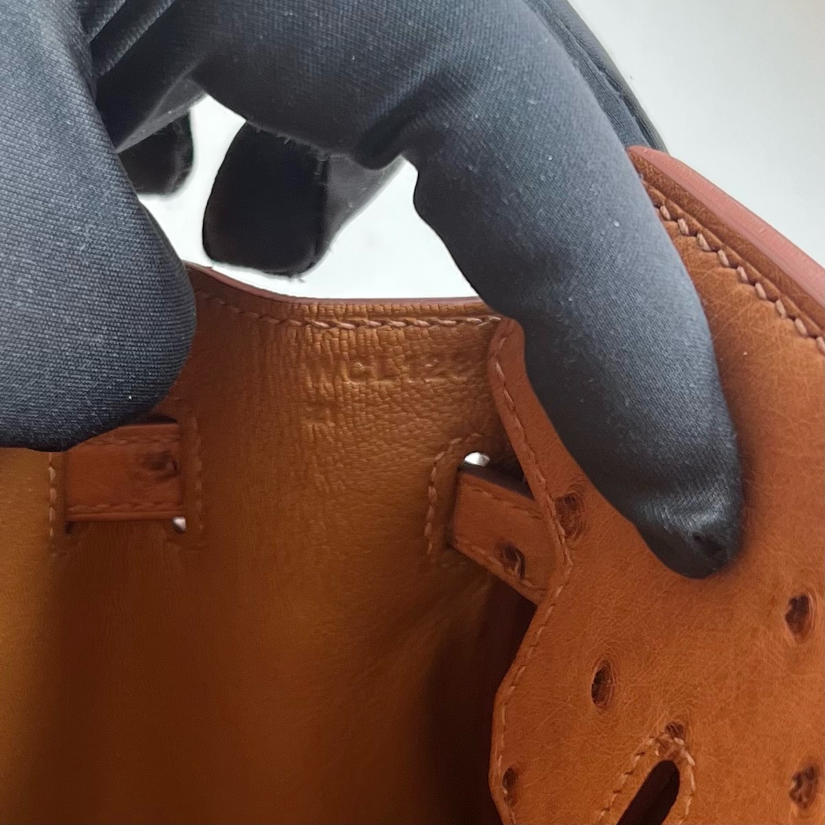 新加坡愛馬仕鉑金包25寸專櫃價格 Hermes Birkin 25 Ostrich Gold金棕色 金色五金