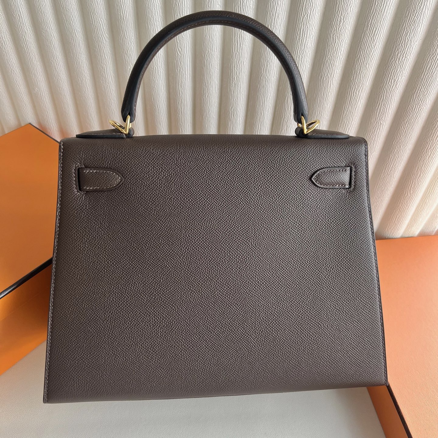 愛馬仕凱莉包28專櫃多少錢Hermes Kelly 28 Sellier Epsom Chocolat 巧克力 金色五金