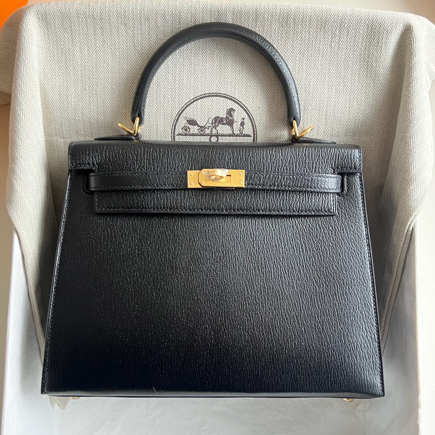澳大利亞愛馬仕凱莉包25寸價格Hermes Kelly Sellier 25 Chever Noir黑色金色五金