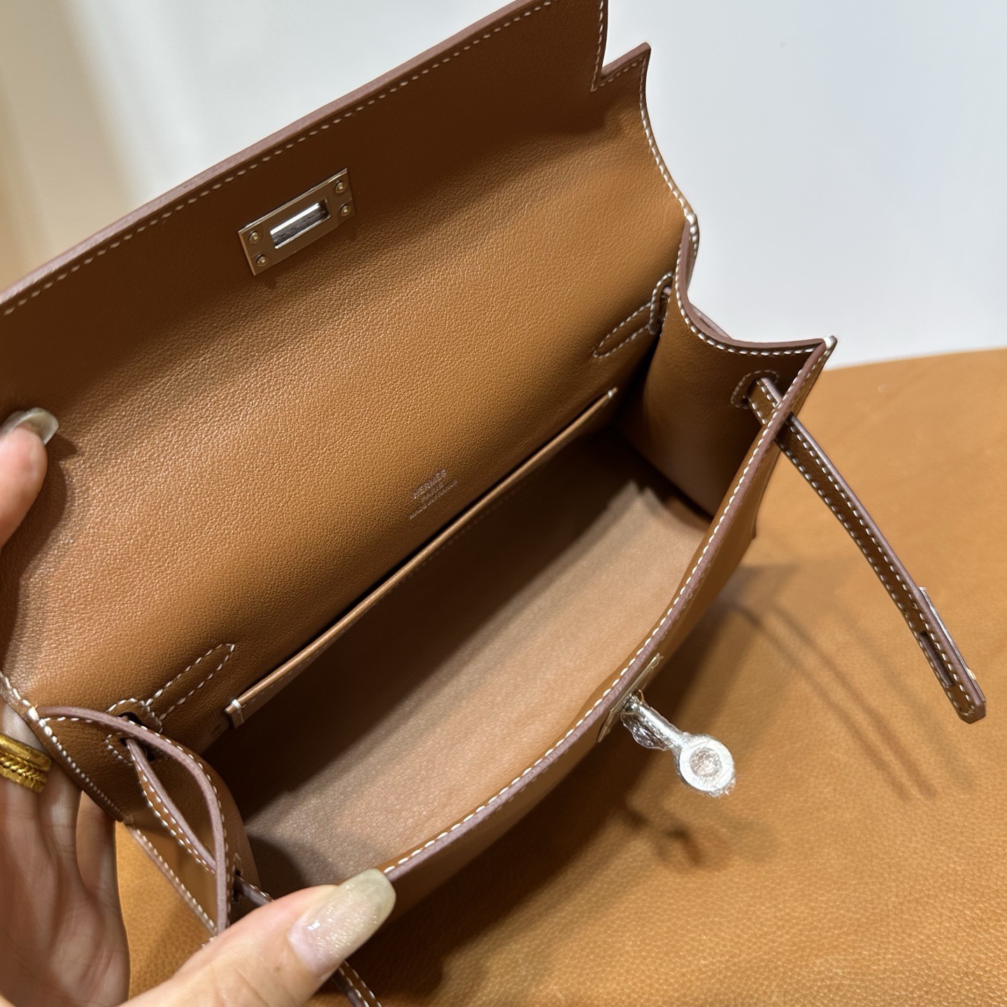 馬來西亞吉隆玻愛馬仕迷你凱莉圖片 Hermes Mini Kelly Pochette Swift Gold 金棕色