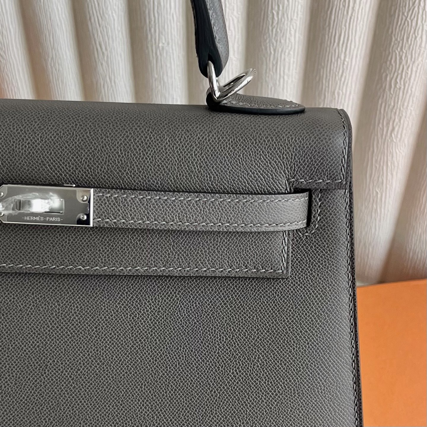愛馬仕Kelly包台灣價格 Hermes Kelly Sellier 25 Madame 0L Gris Meyer 积雨云灰