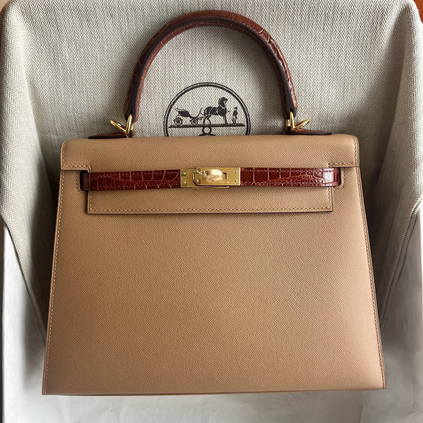 愛馬仕凱莉鱷魚皮多少錢 Hermes Kelly Sellier 25 Touch Epsom/亮面尼祿鱷魚奶茶色/蜜糖棕