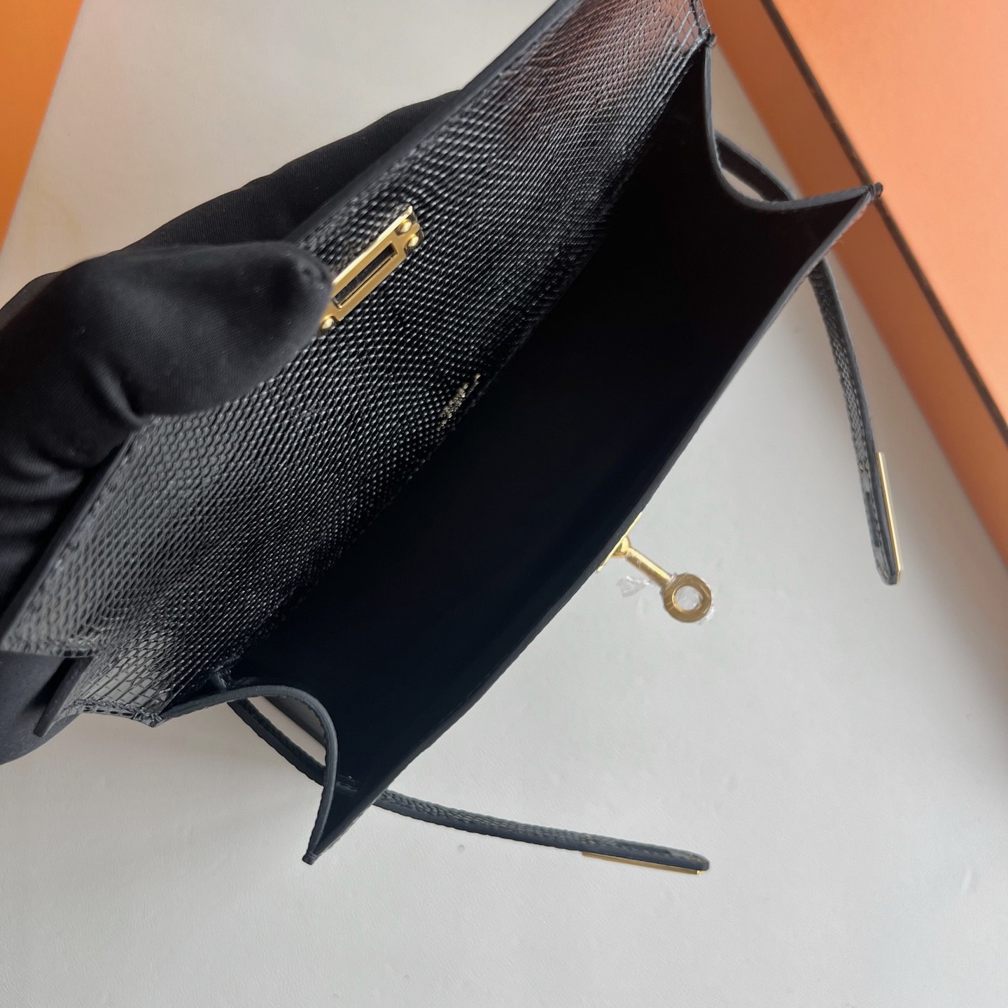 香港愛馬仕包包多少錢 Hermes Kelly Pochette Lizard Noir 黑色 金色五金