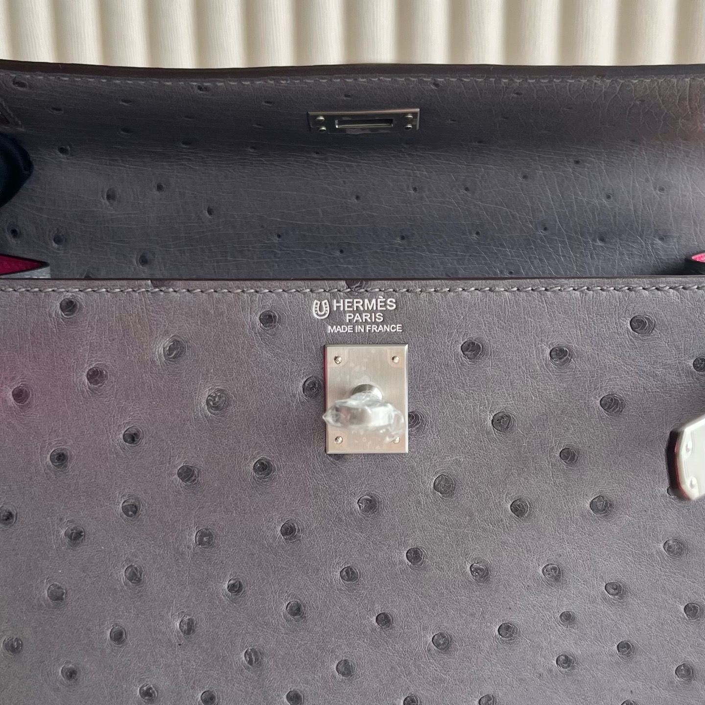 馬來西亞愛馬仕凱莉25多少錢 Hermes Kelly Sellier 25 Ostrich Gris Agathe瑪瑙灰/ Rose Tyrien桃紅色 磨砂銀扣