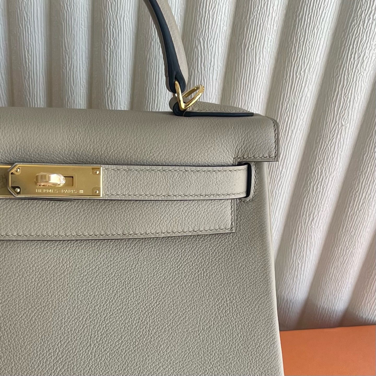 馬來西亞吉隆玻愛馬仕凱莉包28價格 Hermes Kelly Sellier 28 Evercolor S2 Trench風衣灰