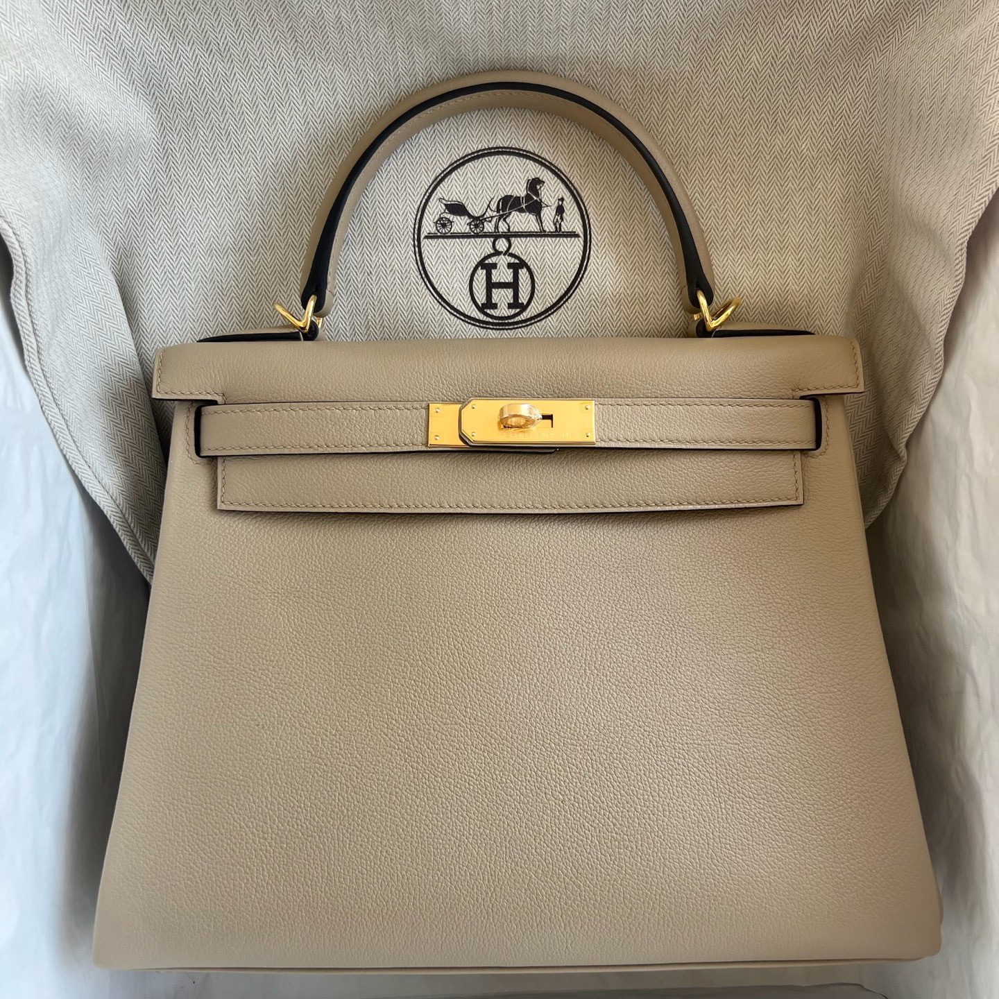 馬來西亞吉隆玻愛馬仕凱莉包28價格 Hermes Kelly Sellier 28 Evercolor S2 Trench風衣灰