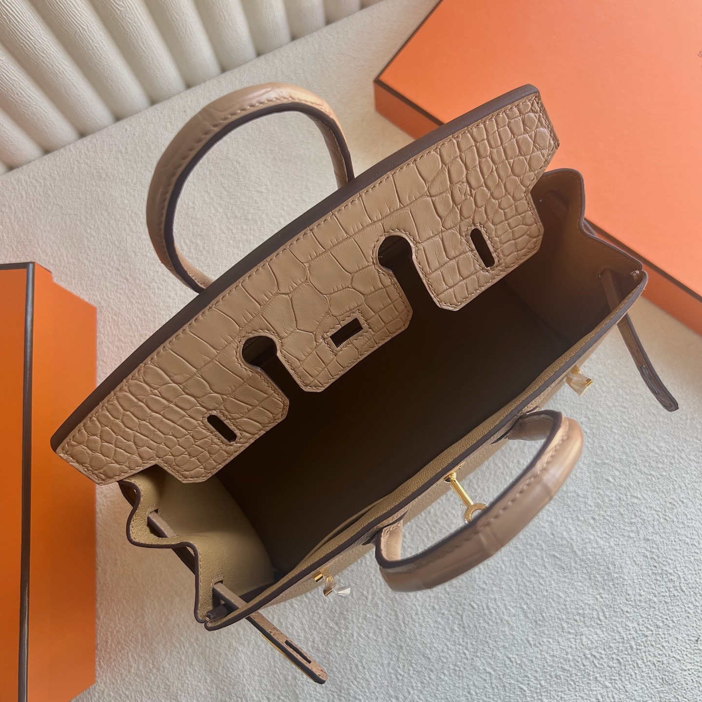 愛馬仕鉑金包全系列圖 Hermes Birkin 25 Touch Togo/Matte Alligator Crocodile 奶茶色Chai