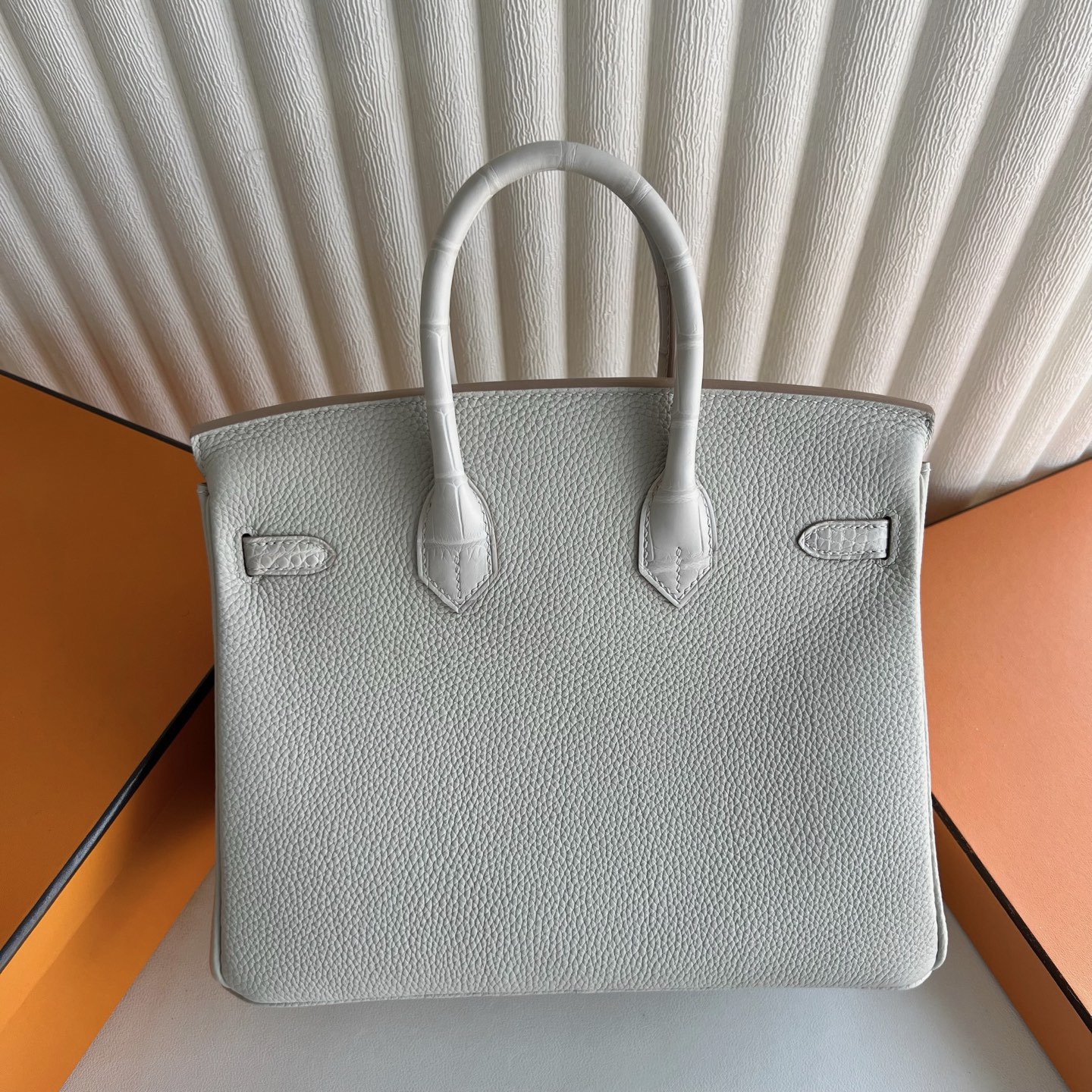 愛馬仕鉑金包包圖片及泰國價格 Hermes Birkin 25 Touch Togo/Matte Alligator Crocodile 8L冰川白Beton