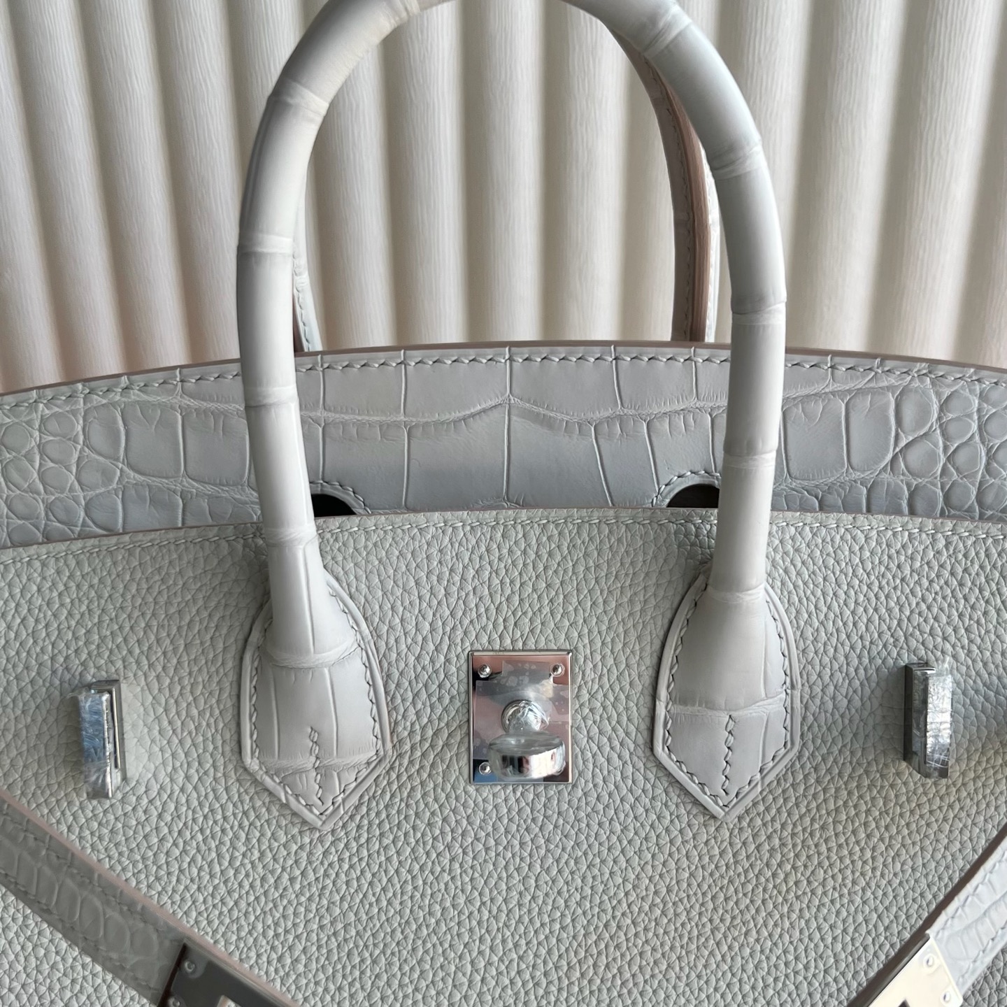 愛馬仕鉑金包包圖片及泰國價格 Hermes Birkin 25 Touch Togo/Matte Alligator Crocodile 8L冰川白Beton