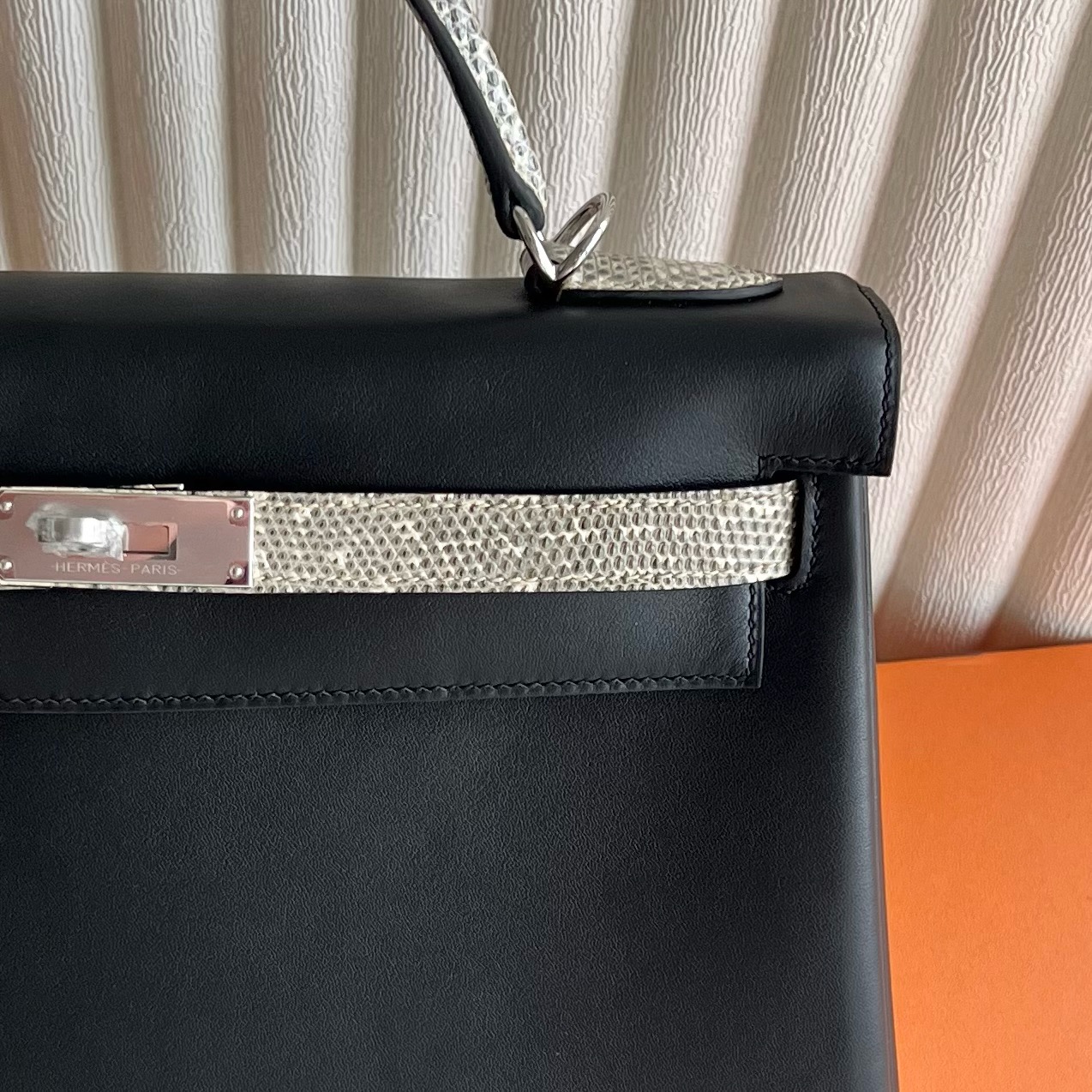 愛馬仕凱莉包回收多少錢 Hermes Kelly 32 Touch Swift/Lizard Noir黑色/1B Ombre原色蜥蜴