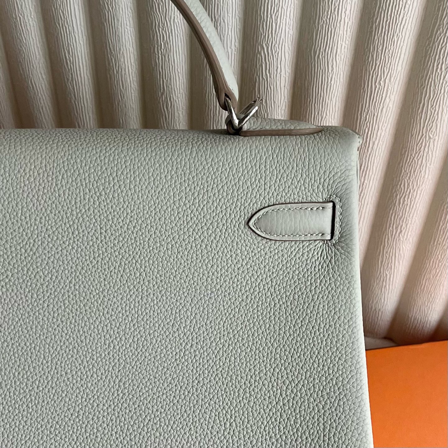 愛馬仕凱莉包對比圖 Hermes Kelly Retourne 32 Togo Gris Perle珍珠灰-Qatar Kuwait Hermes Birkin Kelly Lindy bag 愛馬仕凱莉包對比圖 Hermes Kelly Retourne 32 Togo Gris Perle珍珠灰