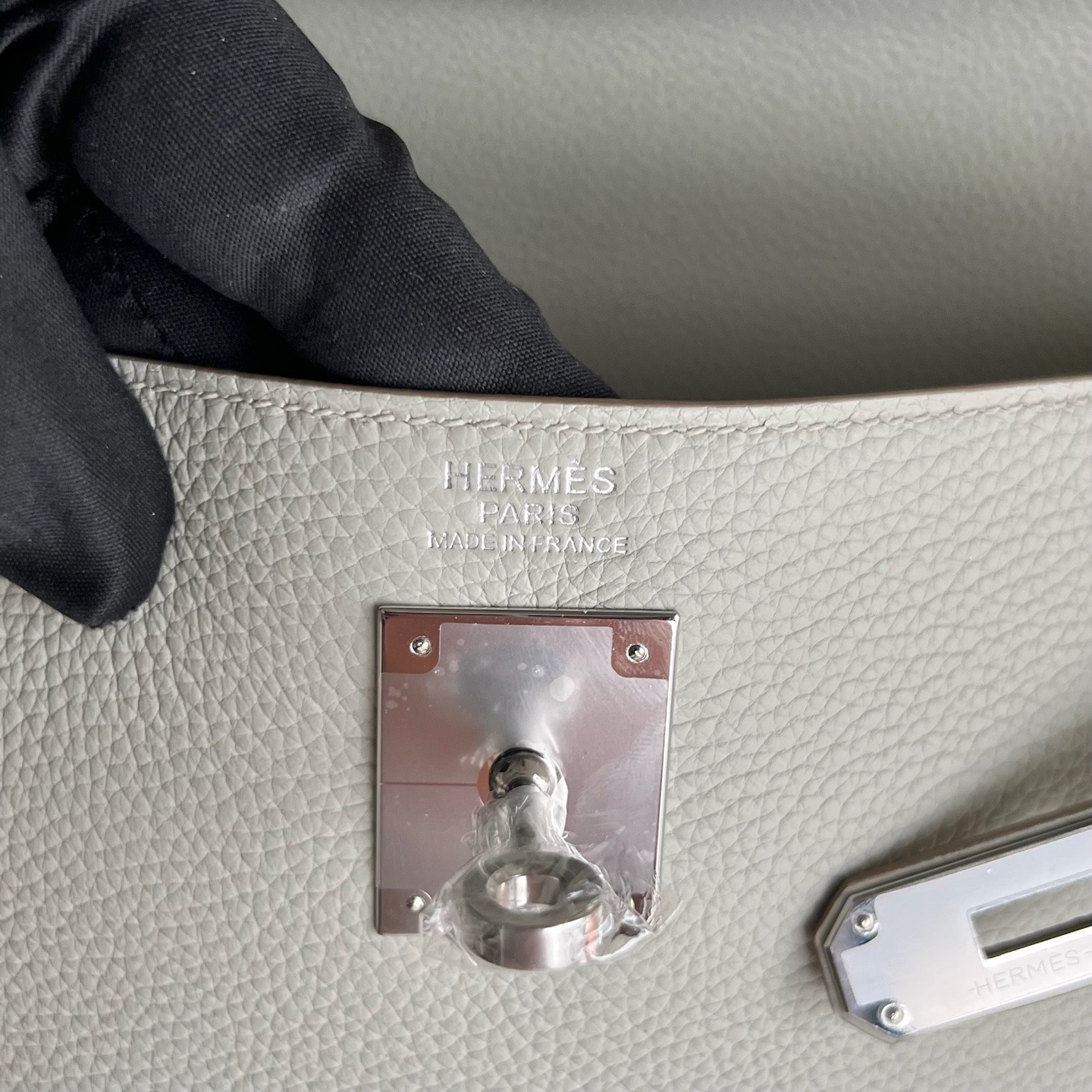 愛馬仕凱莉包對比圖 Hermes Kelly Retourne 32 Togo Gris Perle珍珠灰-Qatar Kuwait Hermes Birkin Kelly Lindy bag 愛馬仕凱莉包對比圖 Hermes Kelly Retourne 32 Togo Gris Perle珍珠灰
