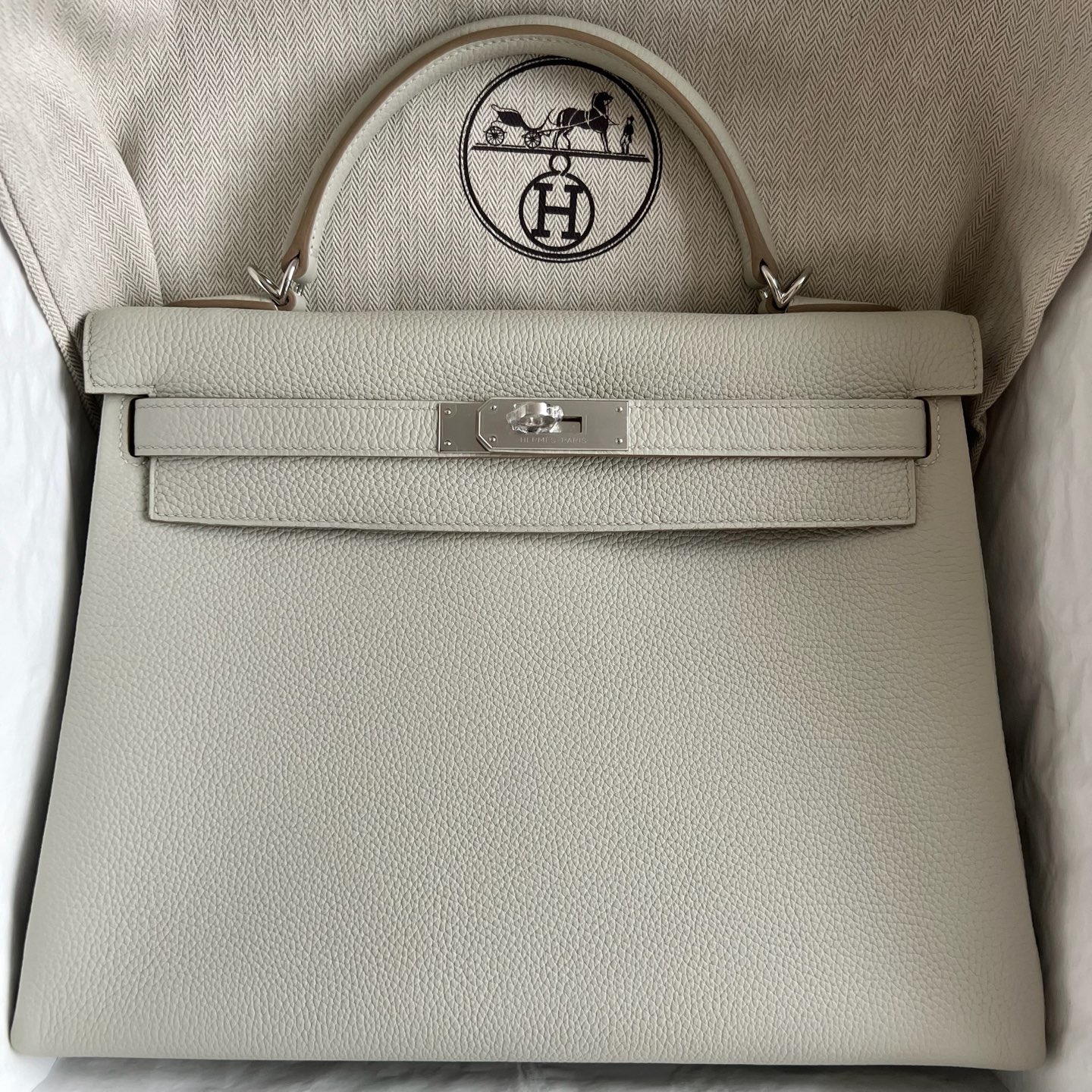 愛馬仕凱莉包對比圖 Hermes Kelly Retourne 32 Togo Gris Perle珍珠灰-Qatar Kuwait Hermes Birkin Kelly Lindy bag 愛馬仕凱莉包對比圖 Hermes Kelly Retourne 32 Togo Gris Perle珍珠灰