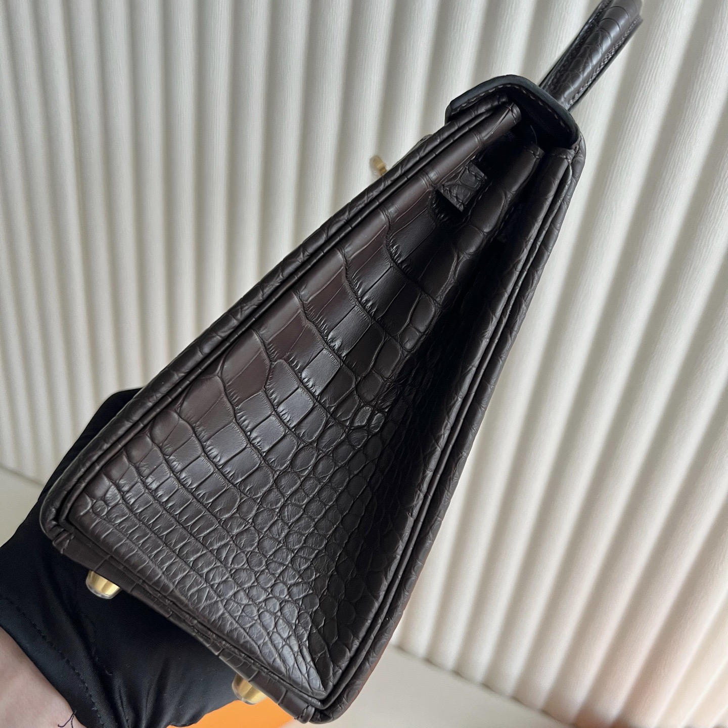 愛馬仕凱莉包細節圖 Hermes Kelly Retourne 25 Matte Alligator Crocodile Chocolate巧克力