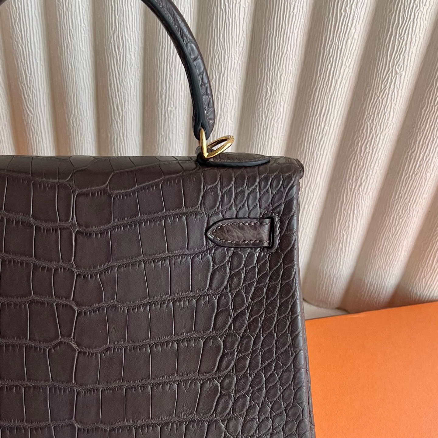 愛馬仕凱莉包細節圖 Hermes Kelly Retourne 25 Matte Alligator Crocodile Chocolate巧克力