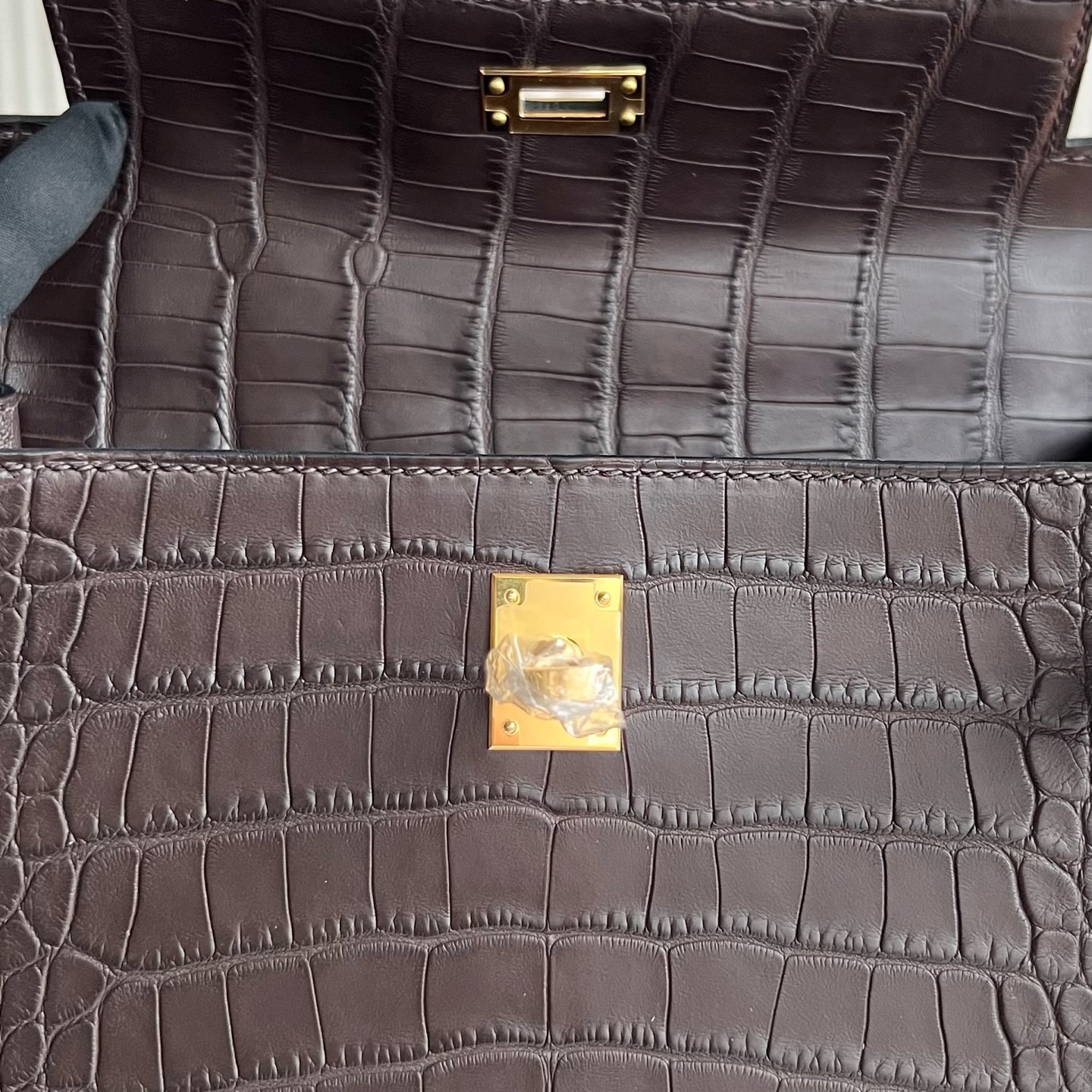 愛馬仕凱莉包細節圖 Hermes Kelly Retourne 25 Matte Alligator Crocodile Chocolate巧克力