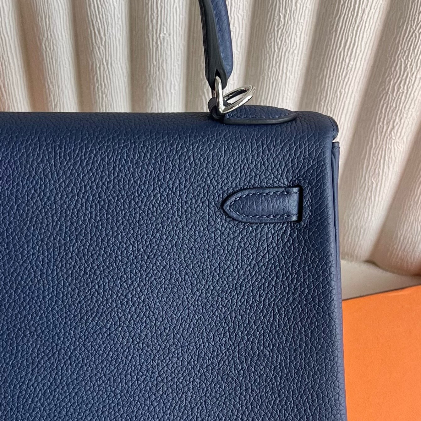 愛馬仕入門款凱莉包實拍圖 Hermes Kelly Retourne 25 Togo Bleu Saphir寶石藍銀色五金