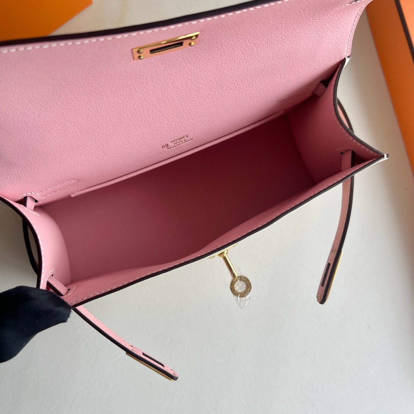 泰國愛馬仕包包價格 Hermes Mini Kelly Pochette Swift Nata 奶油白/Rose Sakura櫻花粉-Qatar Kuwait Hermes Birkin Kelly Lindy bag 泰國愛馬仕包包價格 Hermes Mini Kelly Pochette Swift Nata 奶油白/Rose Sakura櫻花粉