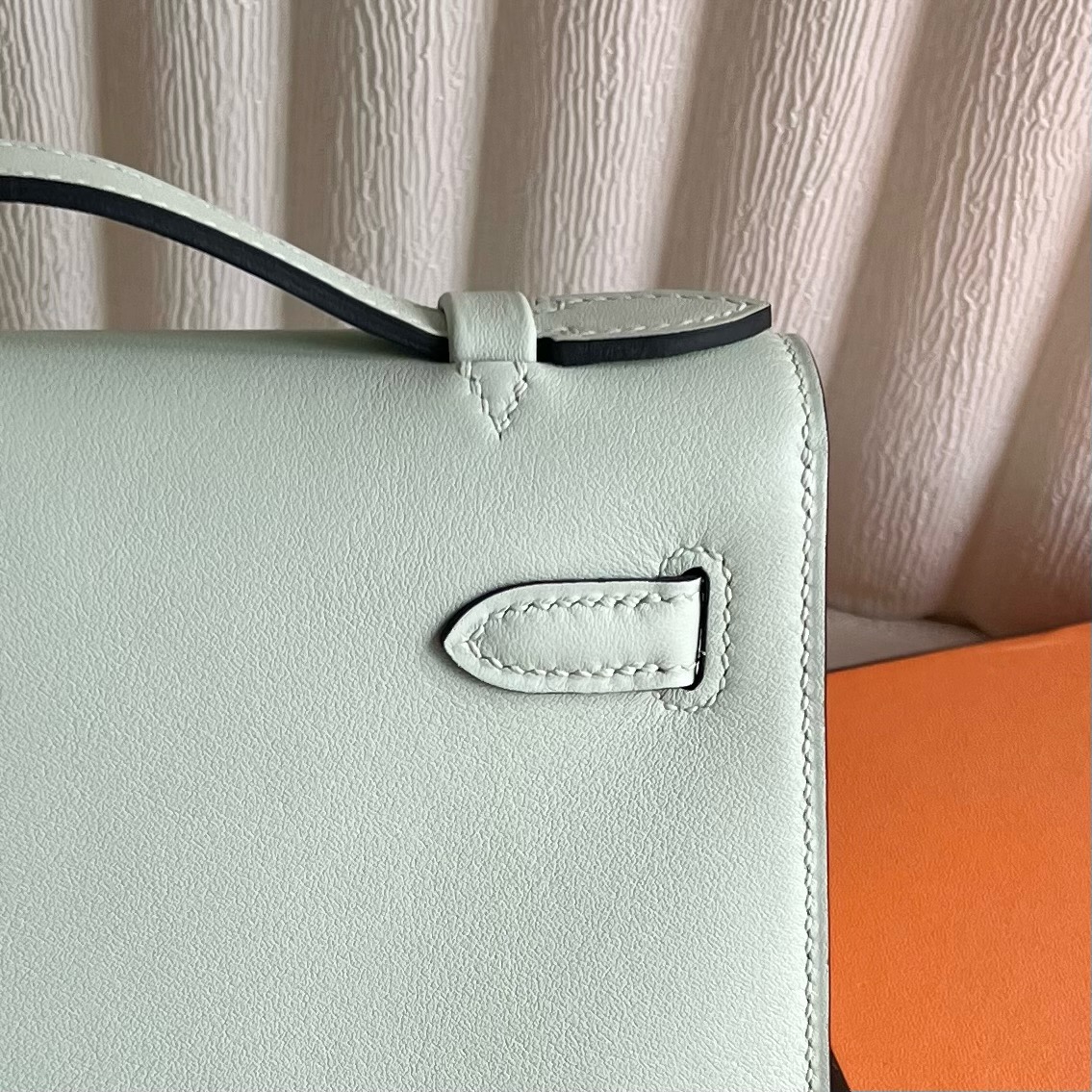 泰國曼谷愛馬仕商店Hermes Mini Kelly Pochette Swift 0S Vert Fizz氣泡綠 銀色五金-Qatar Kuwait Hermes Birkin Kelly Lindy bag 泰國曼谷愛馬仕商店Hermes Mini Kelly Pochette Swift 0S Vert Fizz氣泡綠 銀色五金